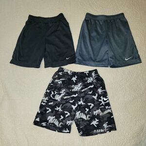 Boys Nike shorts size 7